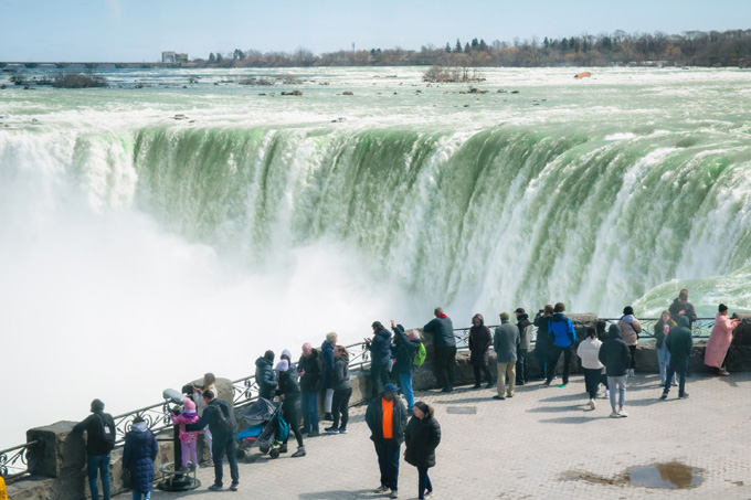 horseshoe falls in Canada